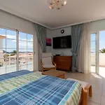 וילה Encantada ארונה